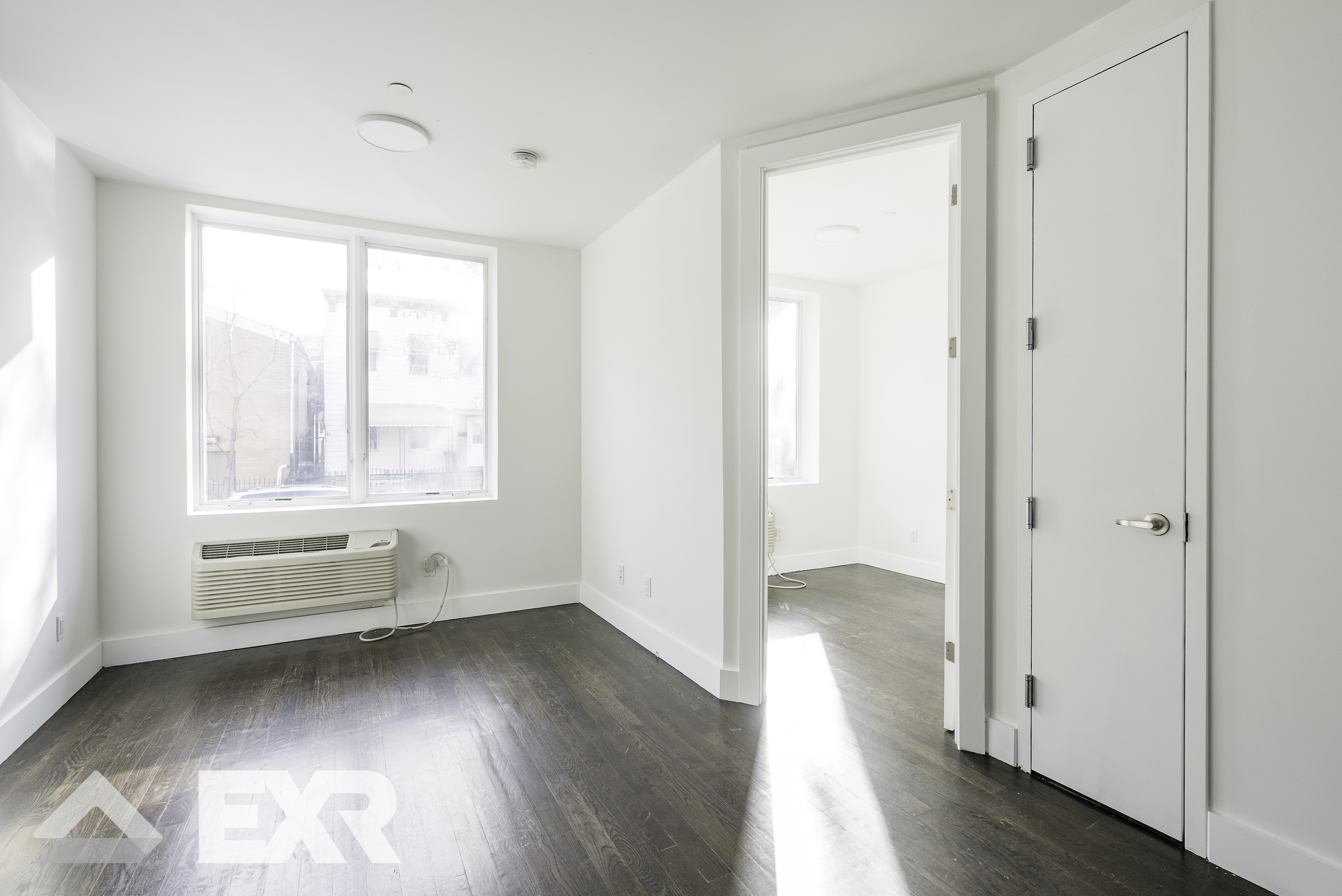 55 Stanhope St